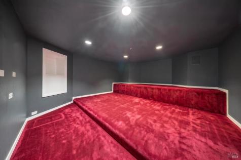 10 Lockton Lane Novato CA 94945