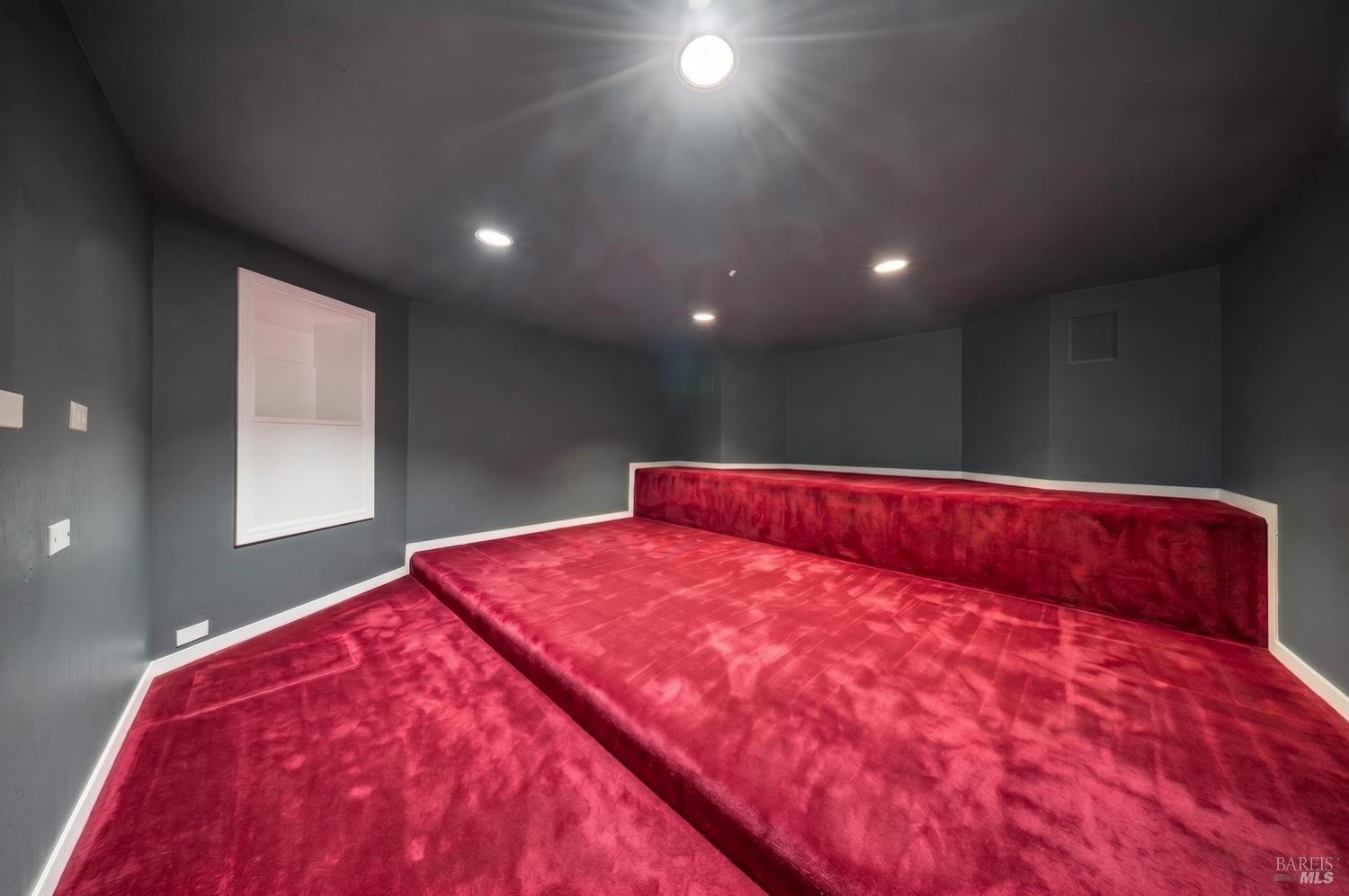 10 Lockton Lane Novato CA 94945