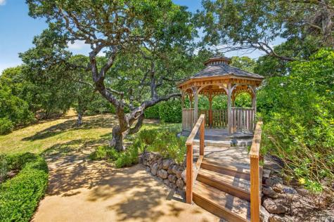 10 Lockton Lane Novato CA 94945