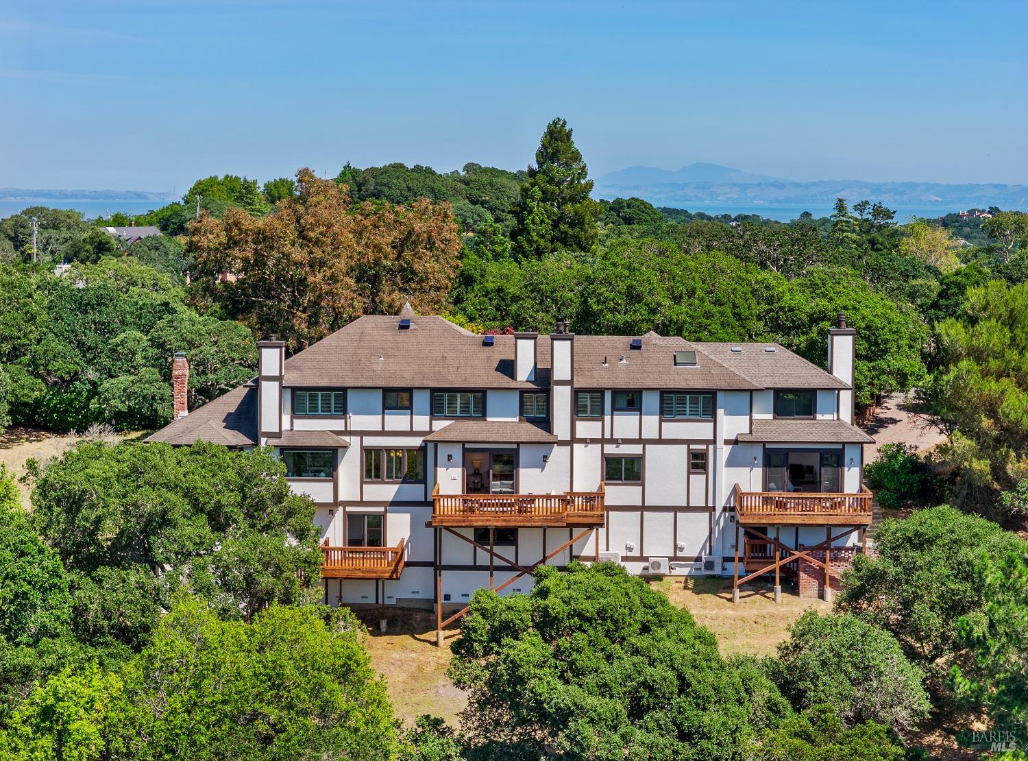 10 Lockton Lane Novato CA 94945