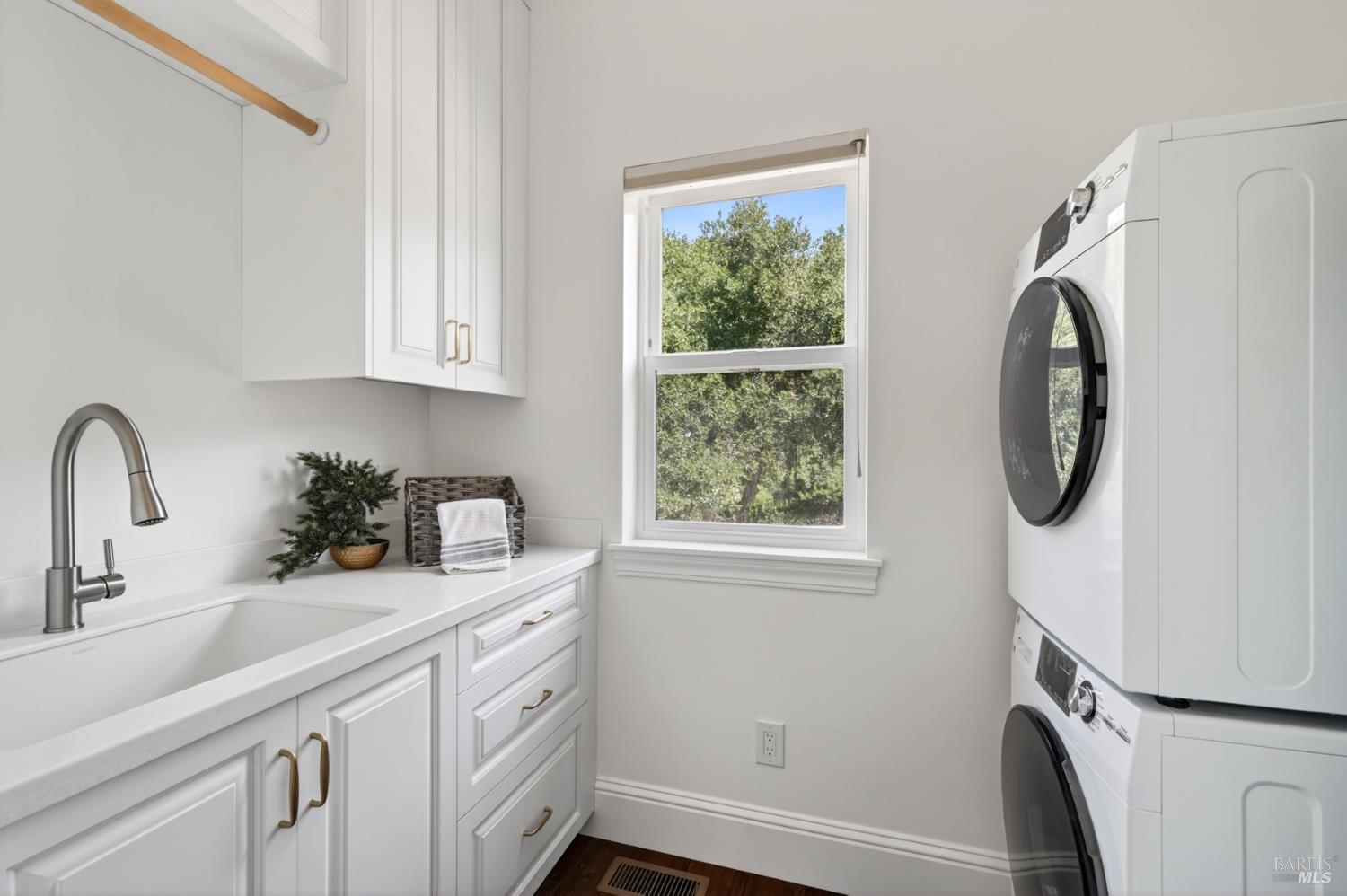 111 Stone Mountain Circle Napa CA 94558
