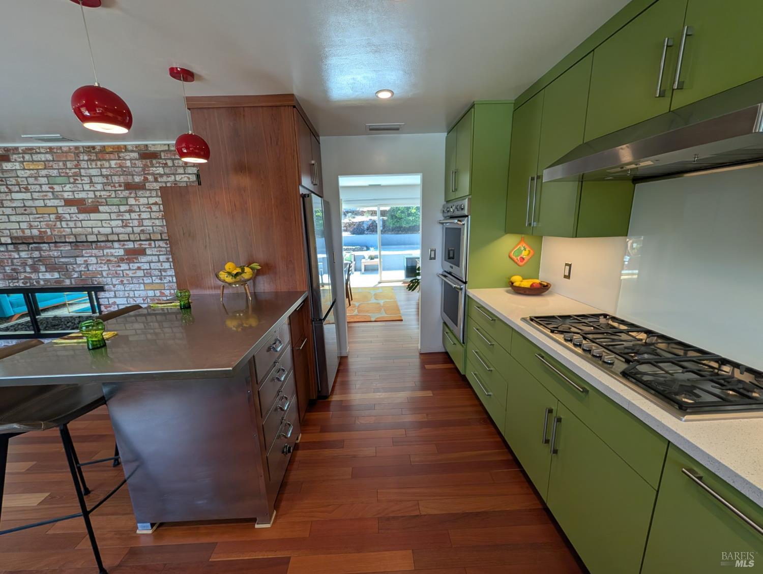 211 Hill Boulevard Petaluma CA 94952