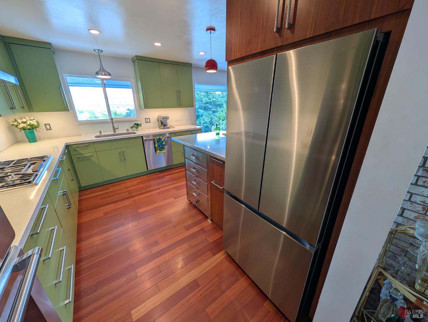 211 Hill Boulevard Petaluma CA 94952