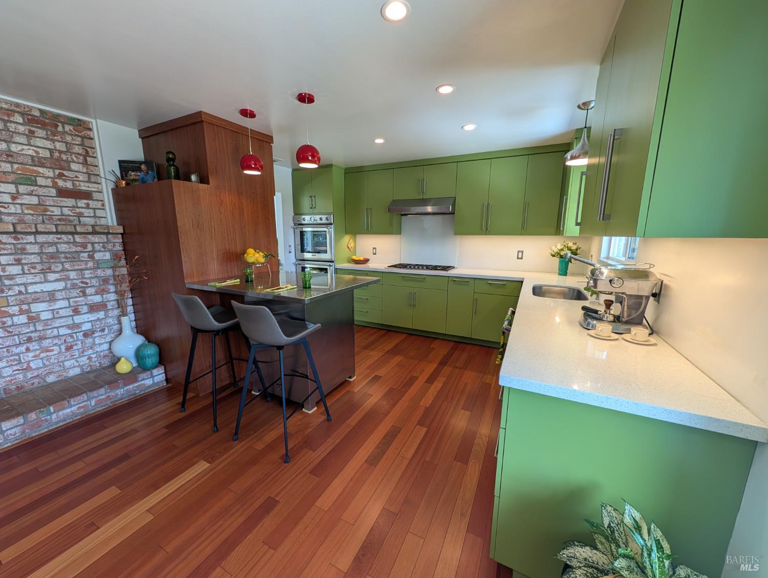 211 Hill Boulevard Petaluma CA 94952