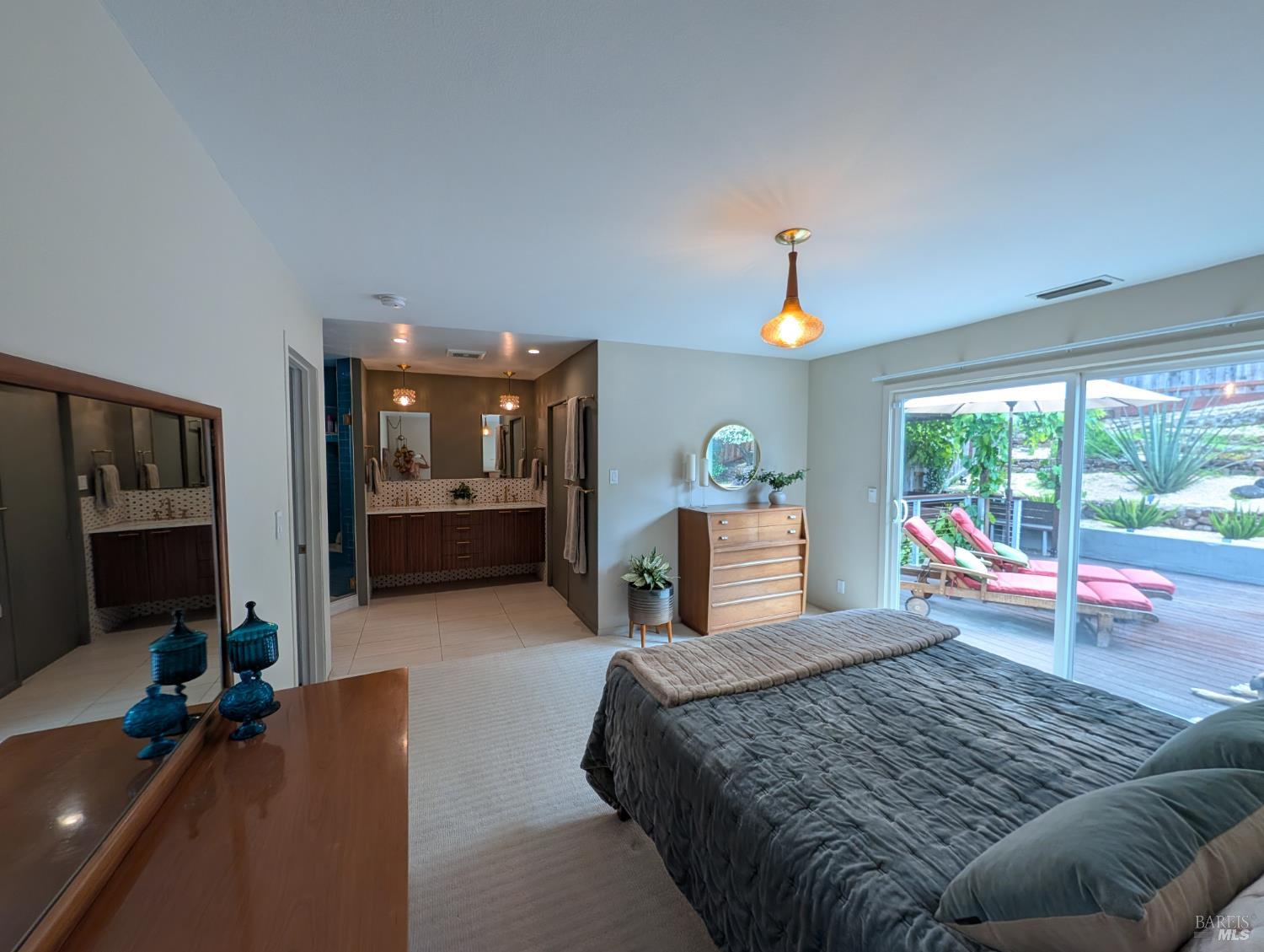 211 Hill Boulevard Petaluma CA 94952