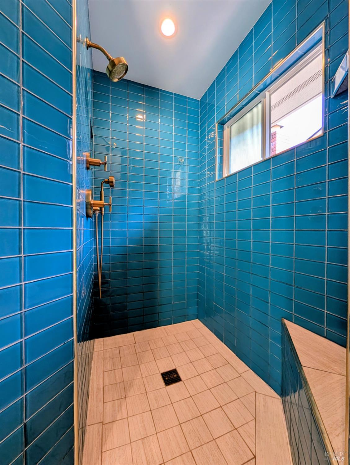 211 Hill Boulevard Petaluma CA 94952