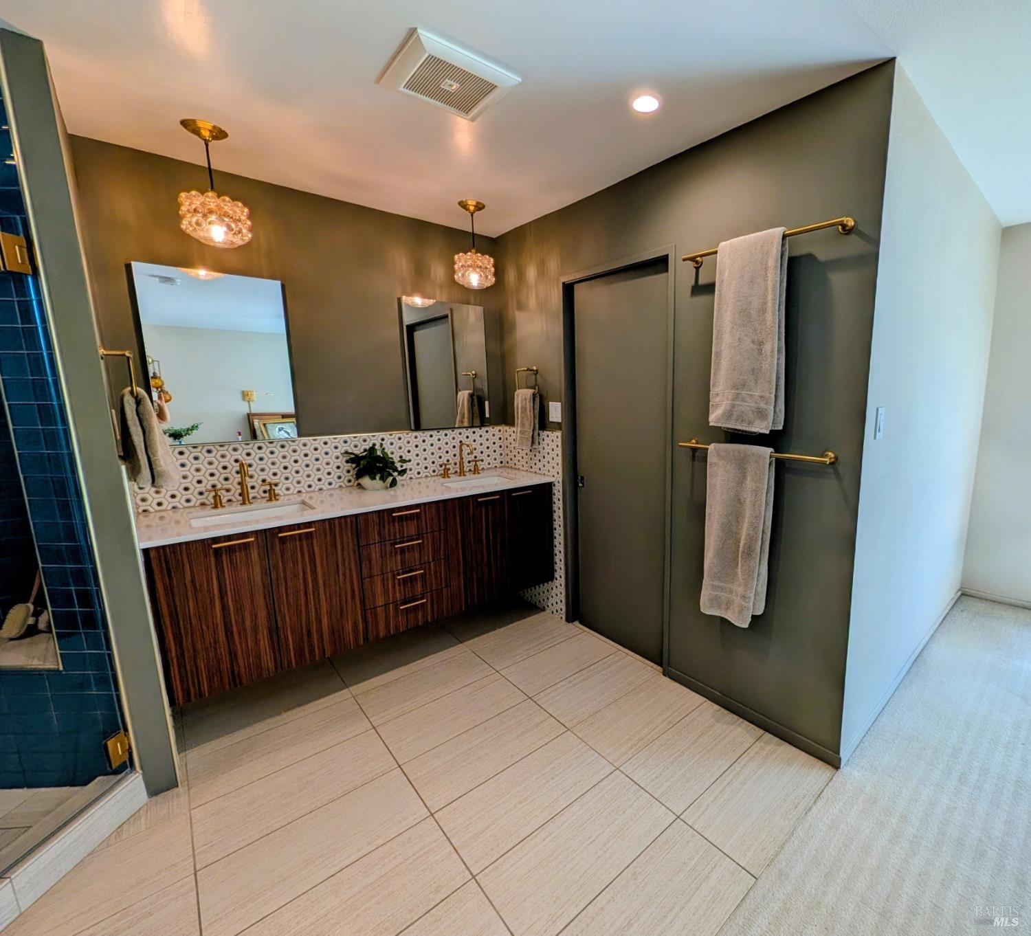 211 Hill Boulevard Petaluma CA 94952