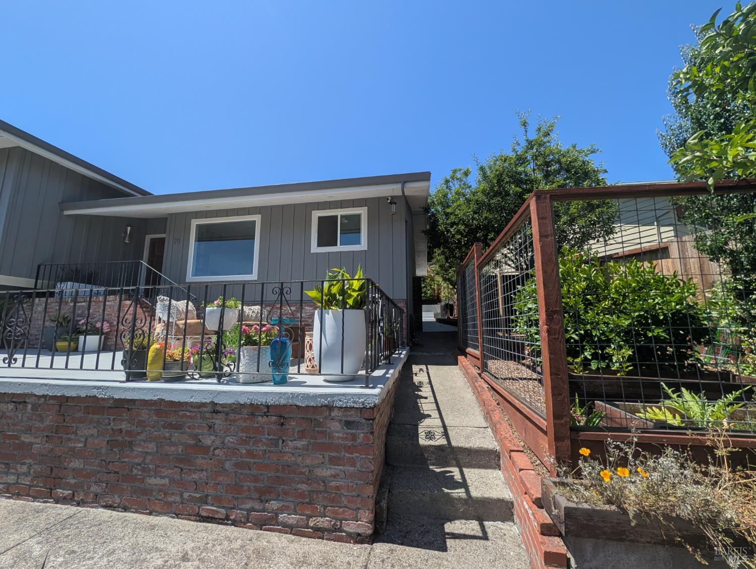 211 Hill Boulevard Petaluma CA 94952