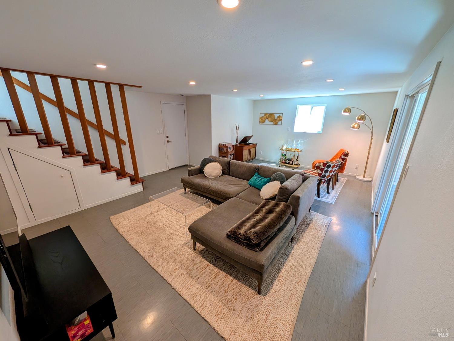 211 Hill Boulevard Petaluma CA 94952