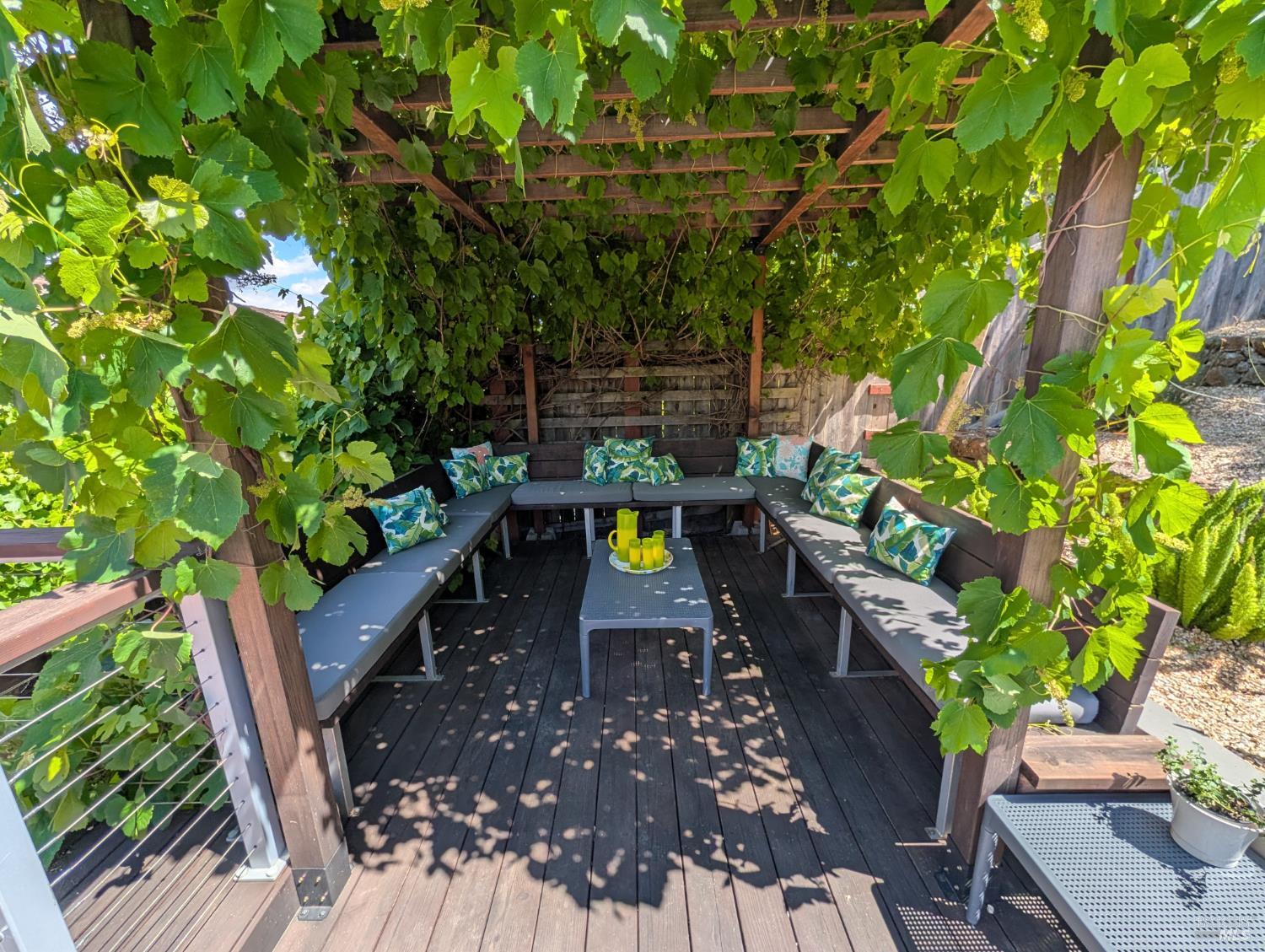 211 Hill Boulevard Petaluma CA 94952