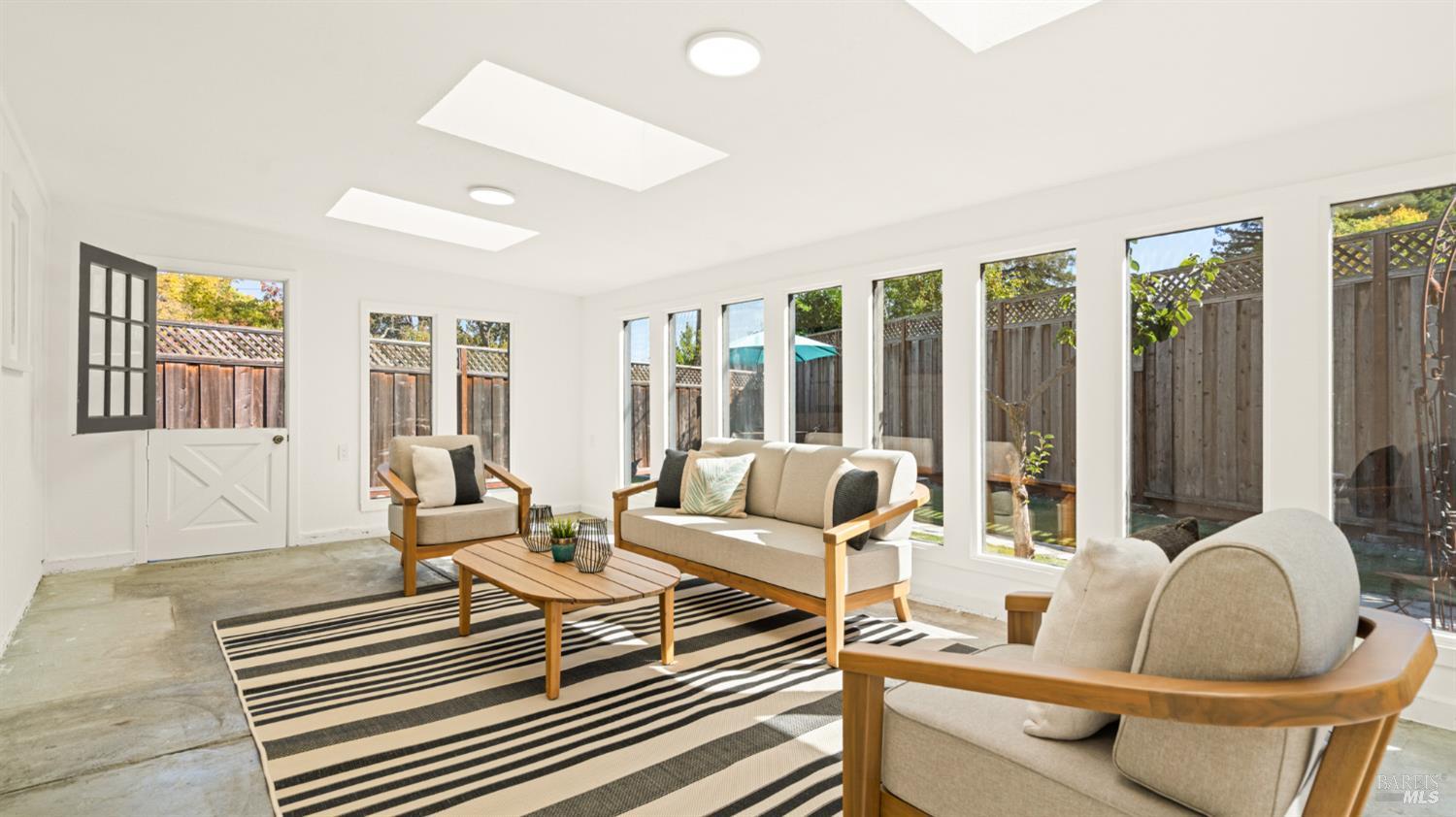 23 Grande Vista Novato CA 94947