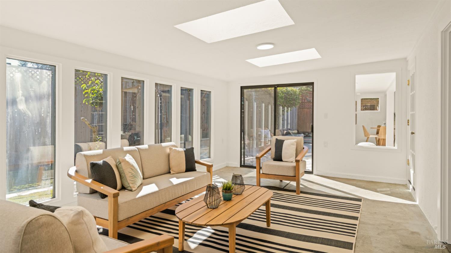 23 Grande Vista Novato CA 94947