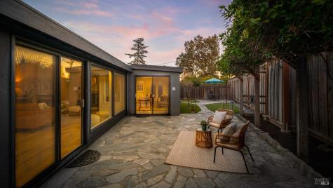 23 Grande Vista Novato CA 94947