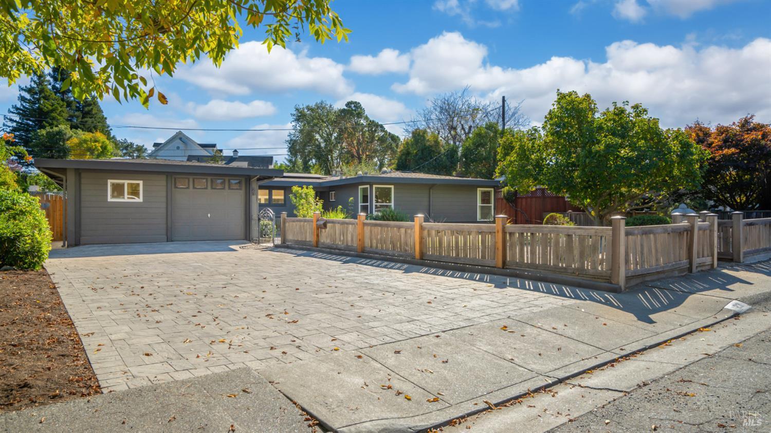 23 Grande Vista Novato CA 94947