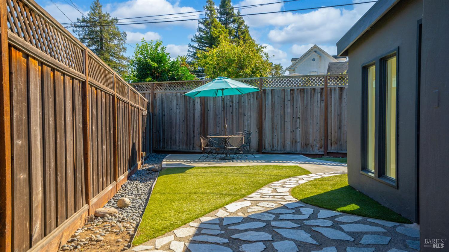 23 Grande Vista Novato CA 94947