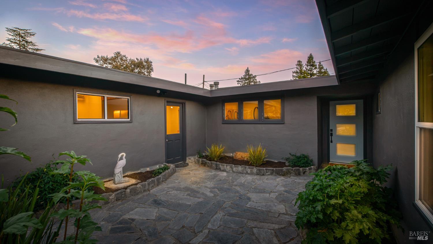 23 Grande Vista Novato CA 94947