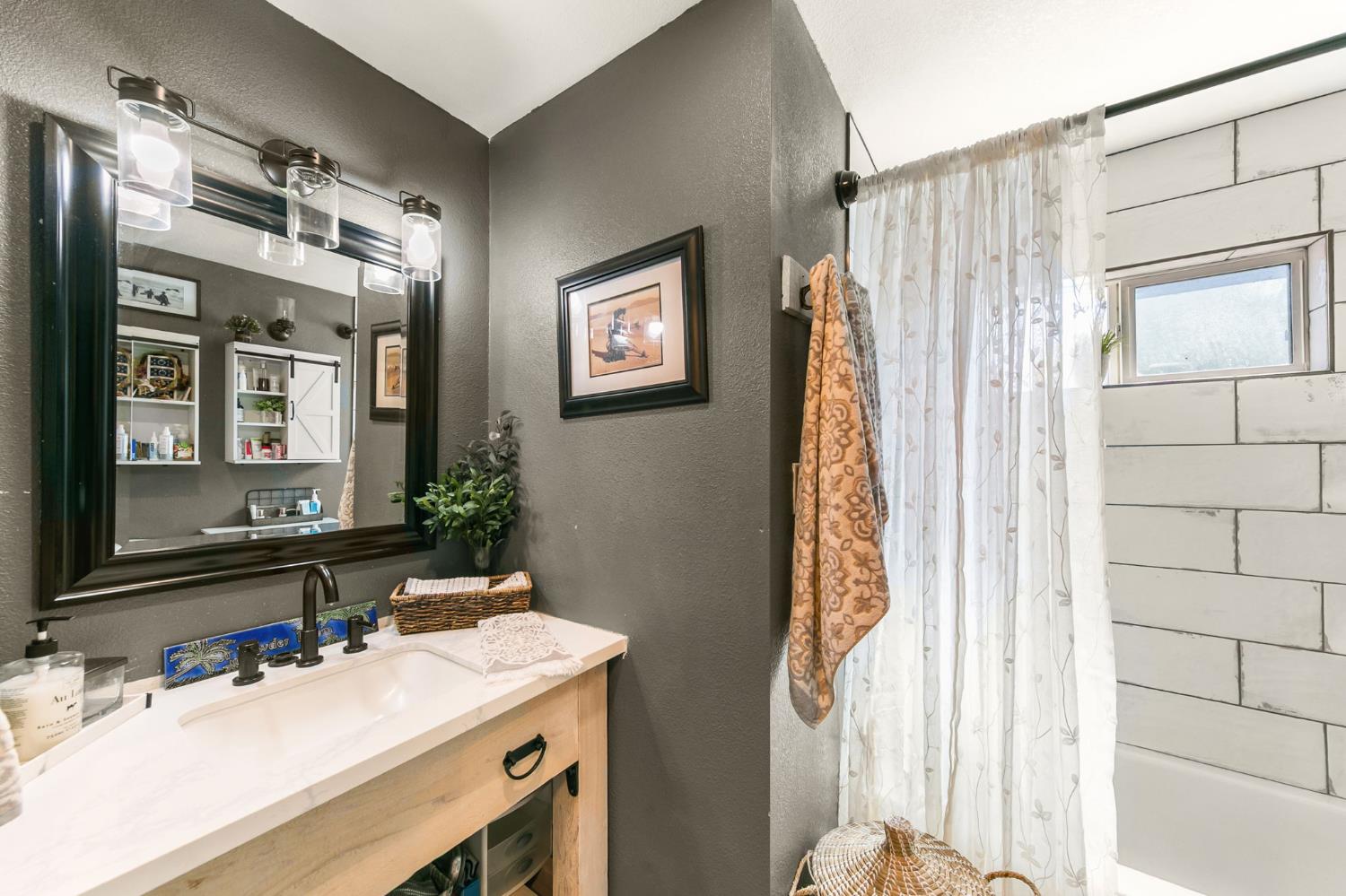 2533 Cambon Way Sacramento CA 95821