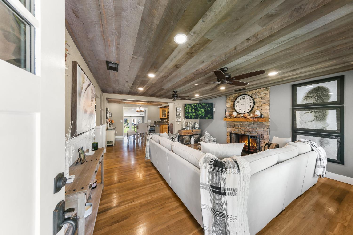 2533 Cambon Way Sacramento CA 95821
