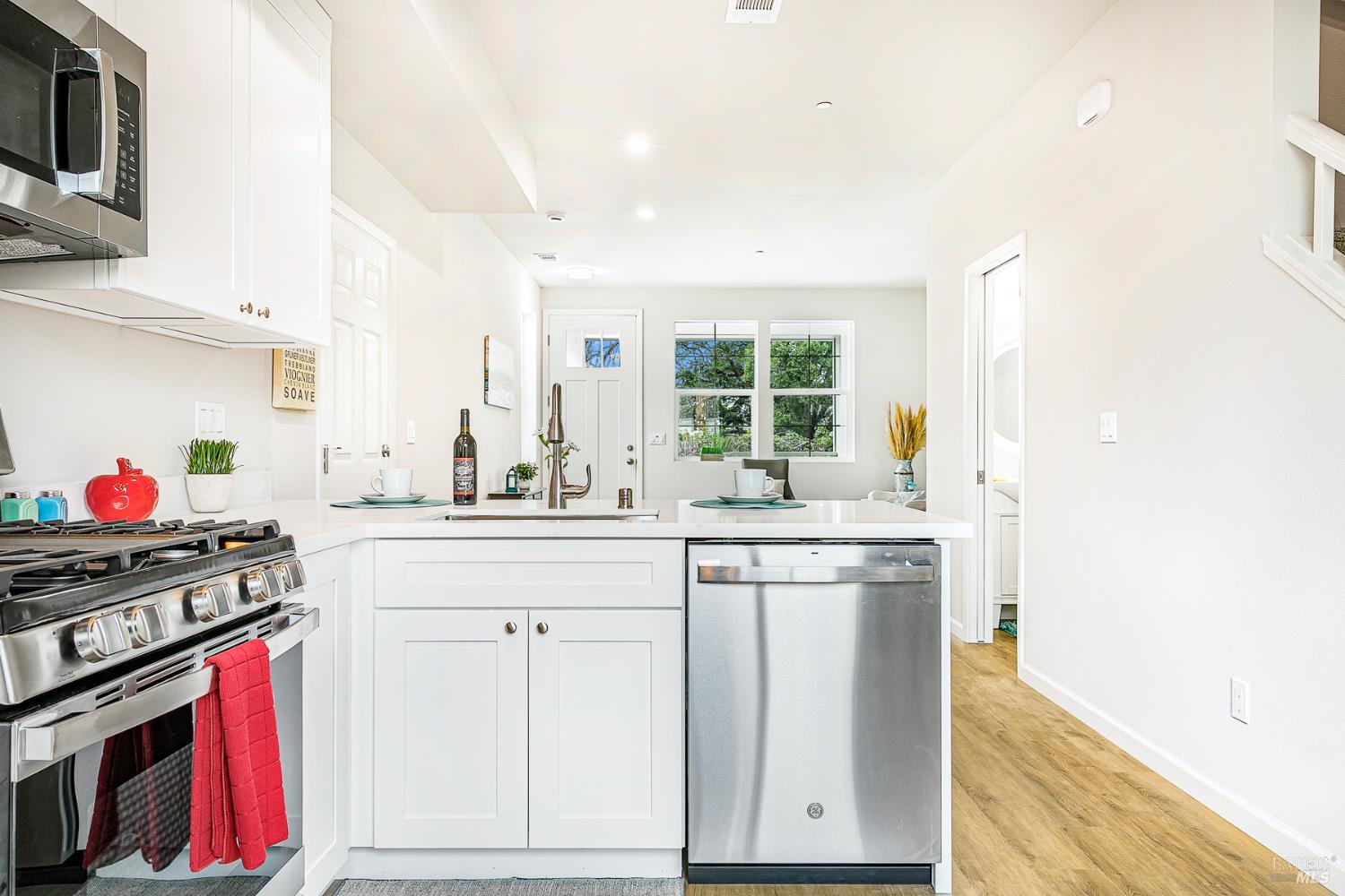1960 Las Ventanas Drive Santa Rosa CA 95407