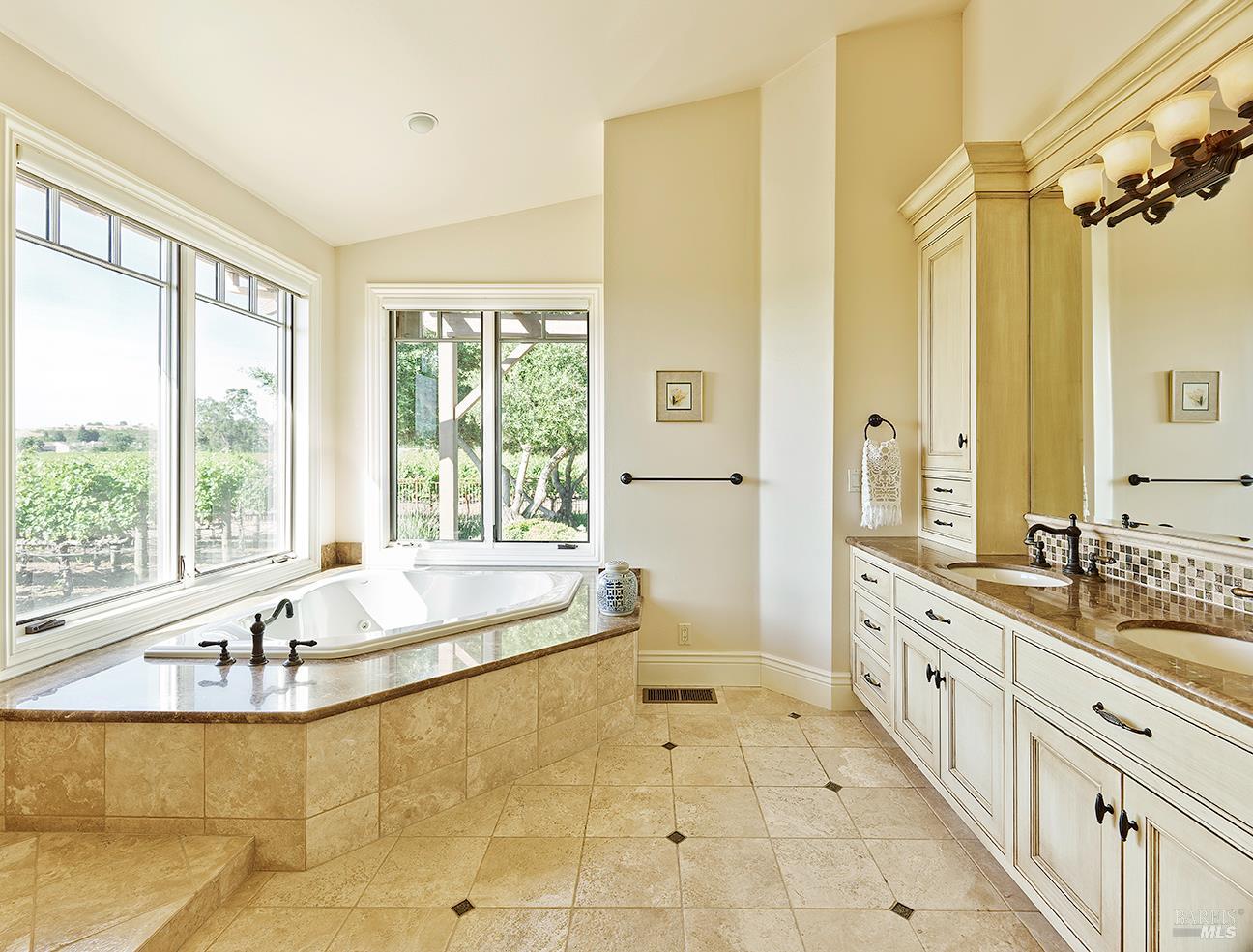 4757 Linda Vista Avenue Napa CA 94558