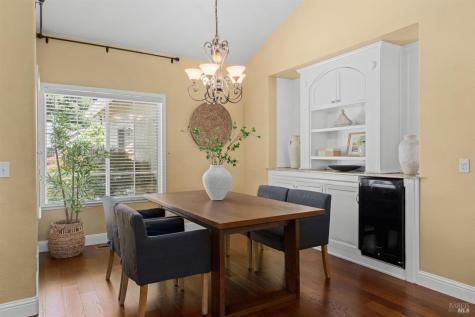 1040 Elsbree Lane Windsor CA 95492