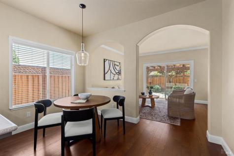 1040 Elsbree Lane Windsor CA 95492