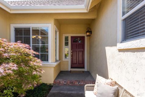 1040 Elsbree Lane Windsor CA 95492