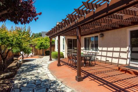 1040 Elsbree Lane Windsor CA 95492