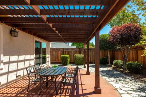 1040 Elsbree Lane Windsor CA 95492