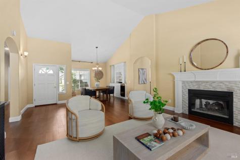 1040 Elsbree Lane Windsor CA 95492