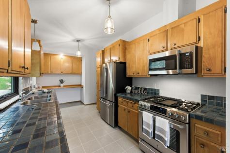 1289 Calle Del Arroyo Sonoma CA 95476