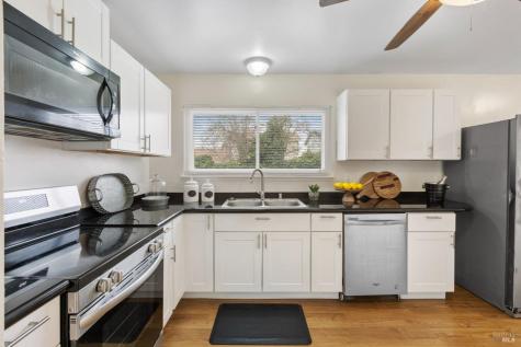 1645 Weaverly Drive Petaluma CA 94954