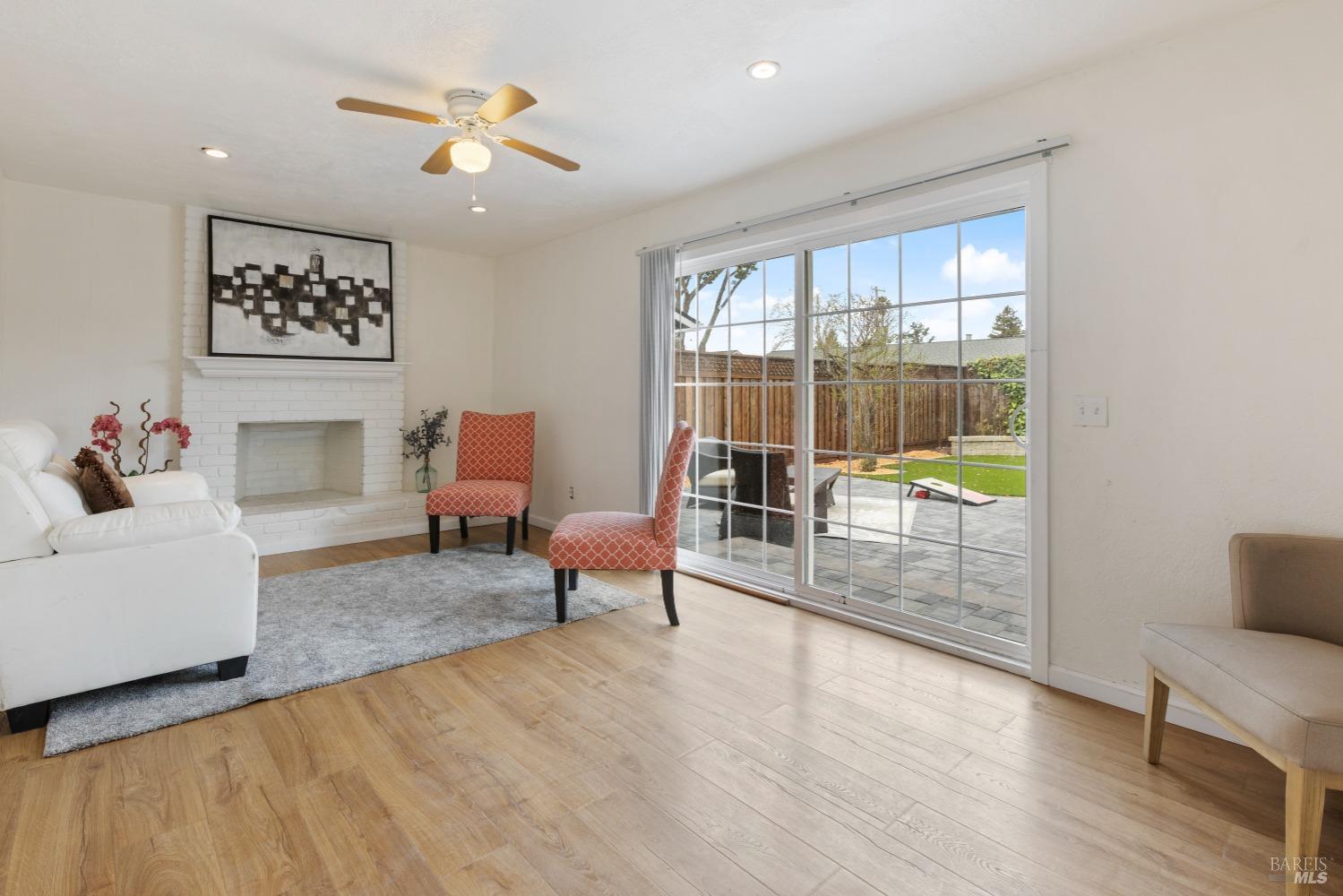 1645 Weaverly Drive Petaluma CA 94954