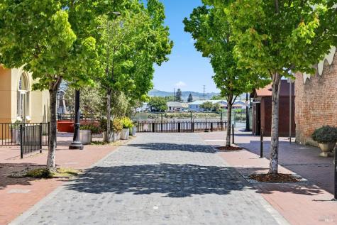 1645 Weaverly Drive Petaluma CA 94954