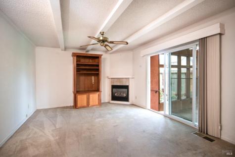 116 Glacier Court Petaluma CA 94954