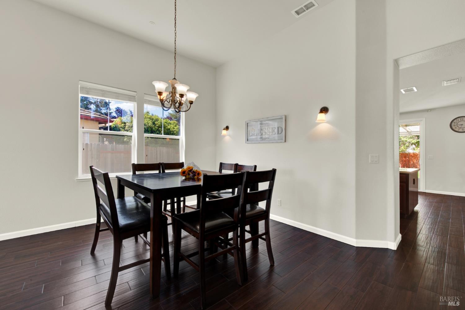 515 Kings Court Dixon CA 95620