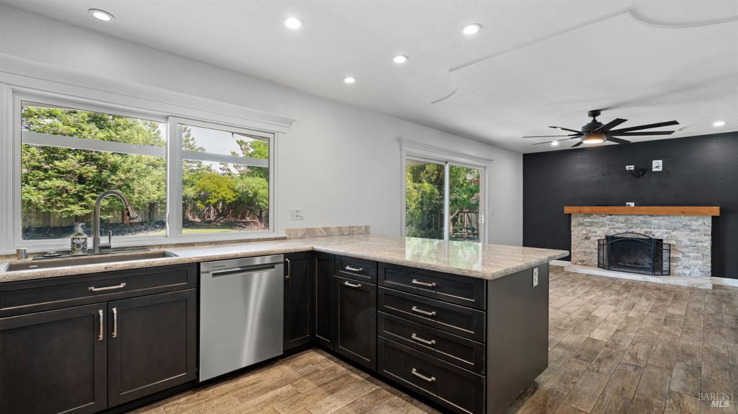 1794 Ellie Court Benicia CA 94510