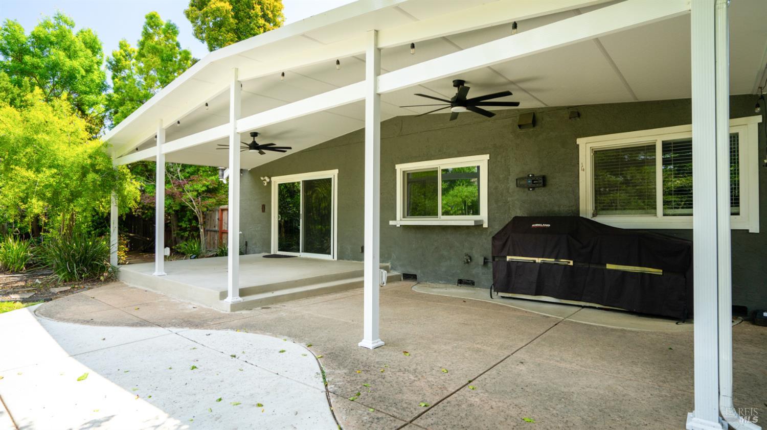 1794 Ellie Court Benicia CA 94510