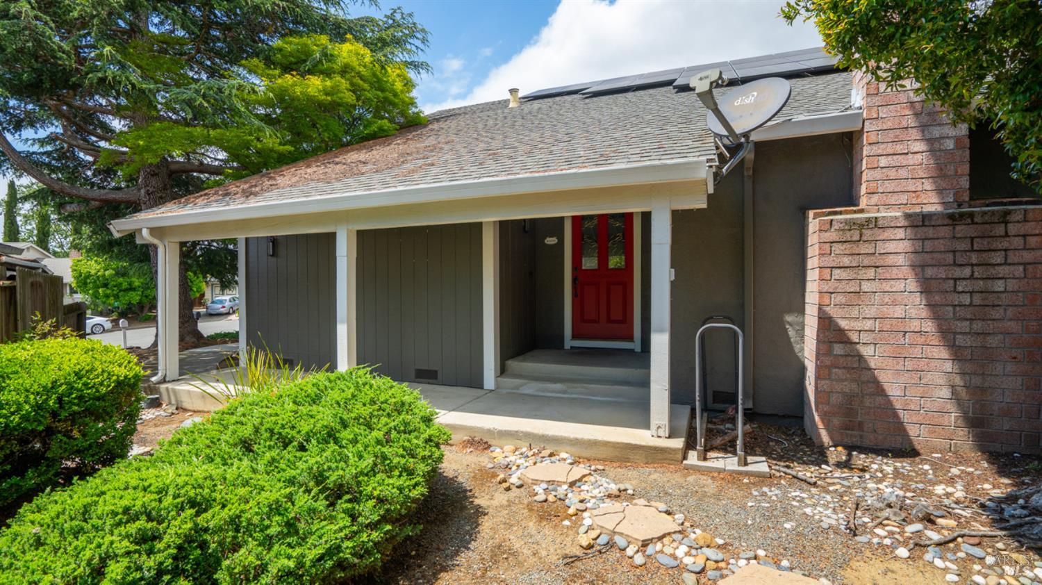 1794 Ellie Court Benicia CA 94510