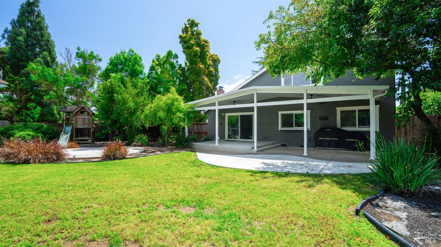 1794 Ellie Court Benicia CA 94510