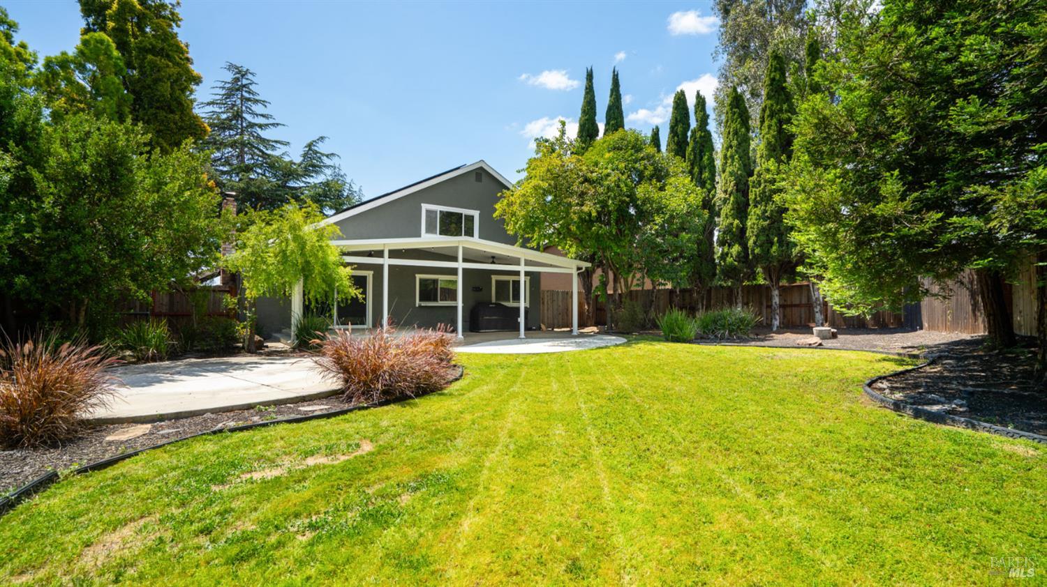 1794 Ellie Court Benicia CA 94510