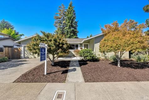 817 Gromo Court Healdsburg CA 95448