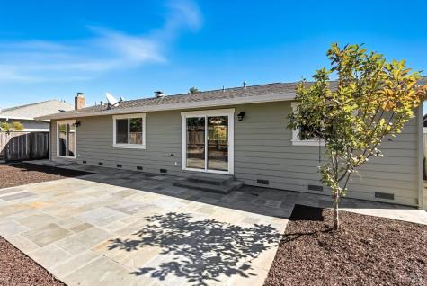 817 Gromo Court Healdsburg CA 95448
