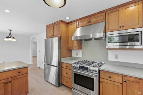 817 Gromo Court Healdsburg CA 95448