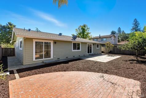 817 Gromo Court Healdsburg CA 95448