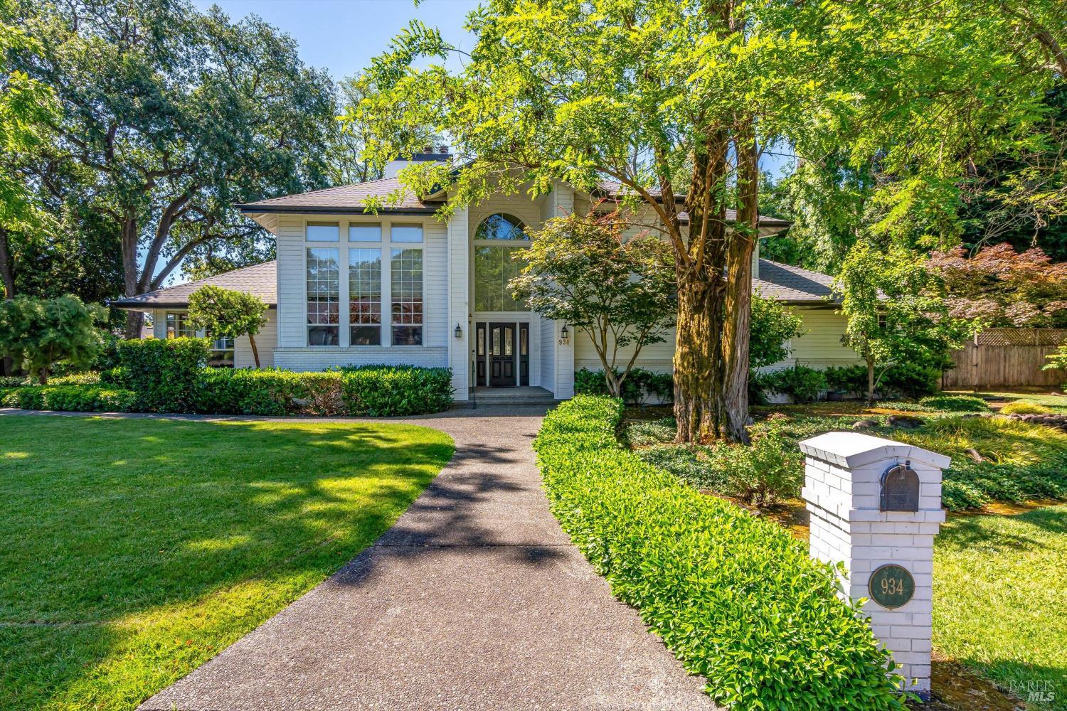 934 Fairway Drive Sonoma CA 95476