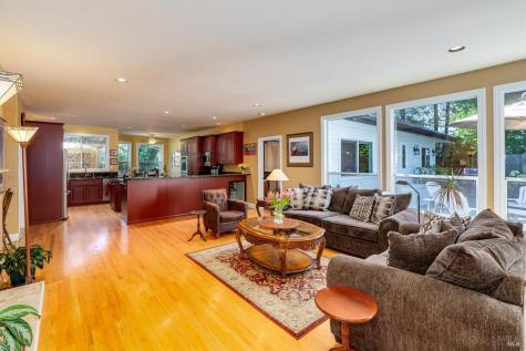 934 Fairway Drive Sonoma CA 95476