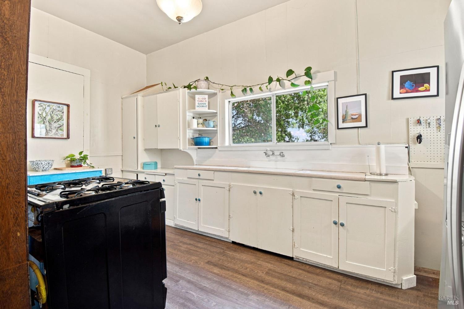 171 N High Street Sebastopol CA 95472