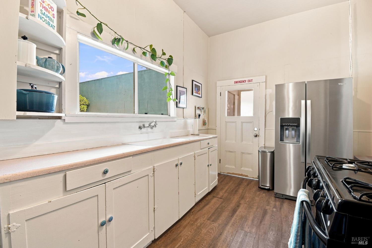 171 N High Street Sebastopol CA 95472