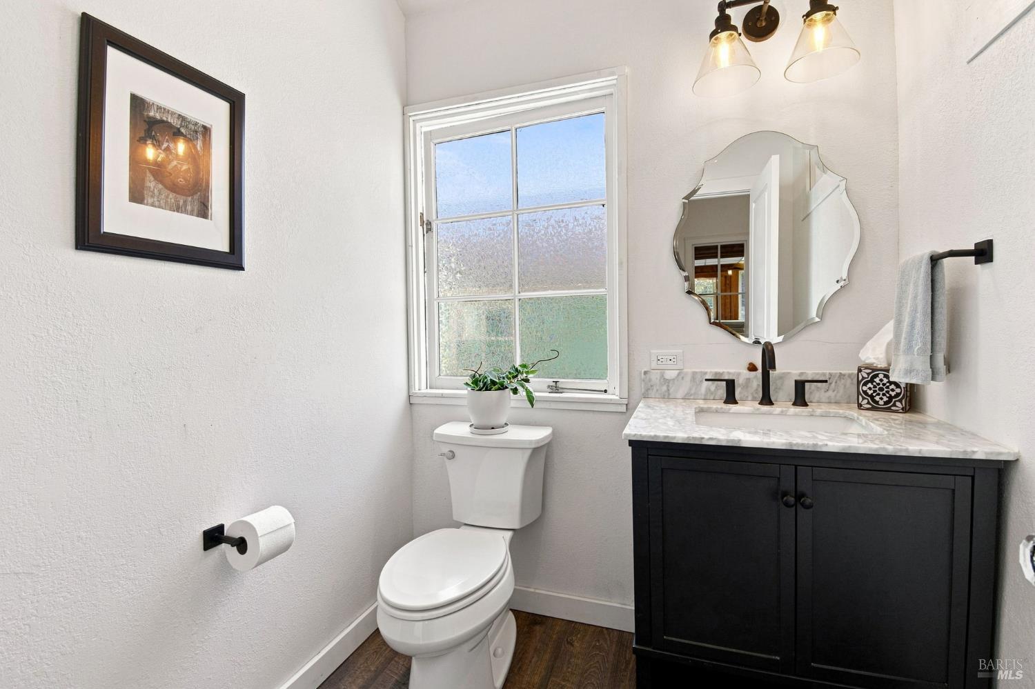 171 N High Street Sebastopol CA 95472